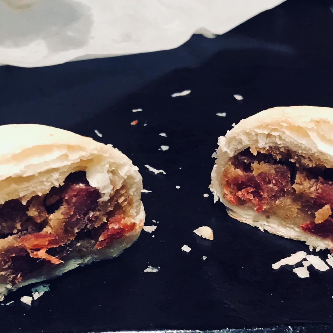 芸物白酥皮云腿月饼