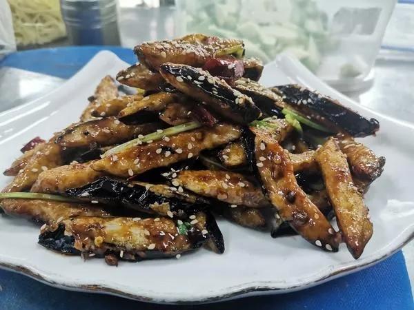 家常风味茄子的做法