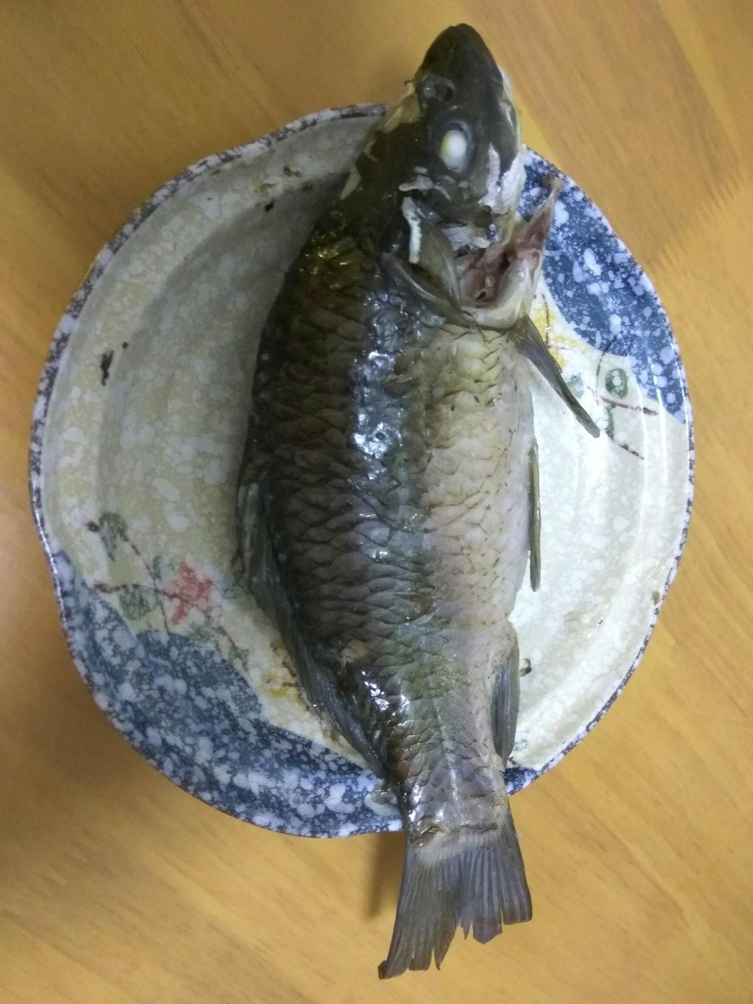 【凉拌鲫鱼】