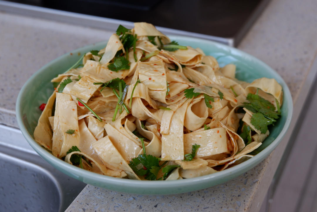 yhbboo做的凉拌油豆皮黄瓜美味又下饭