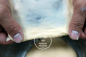 #视频#德普烤箱食谱：花式豆沙面包圈的做法 步骤4