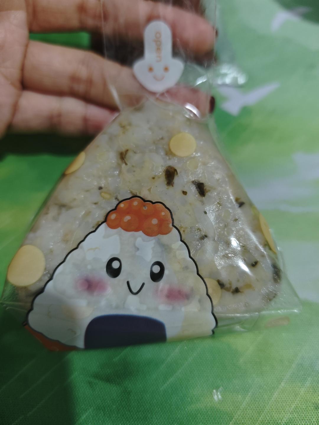 金枪鱼沙拉饭团