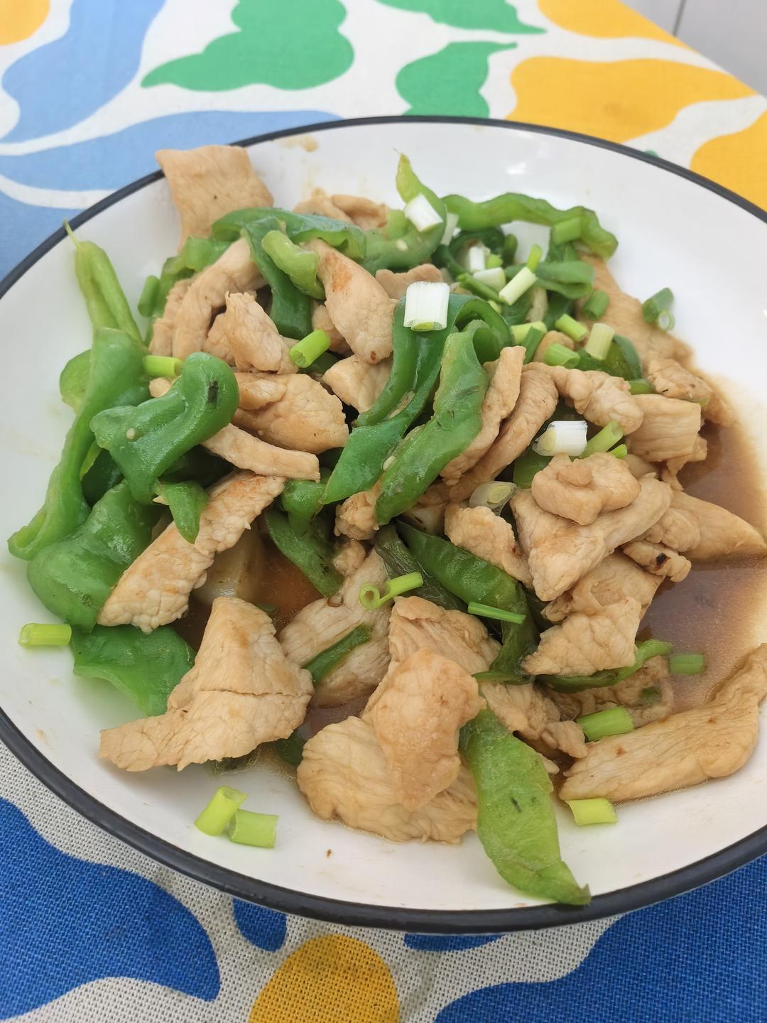 ‼️好吃到舔盘的青椒肉丝盖浇饭