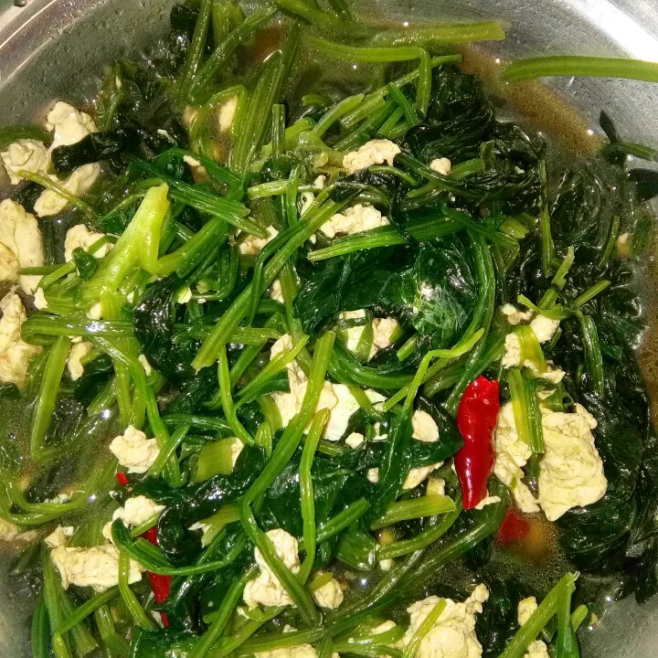 菠菜炒鸡蛋