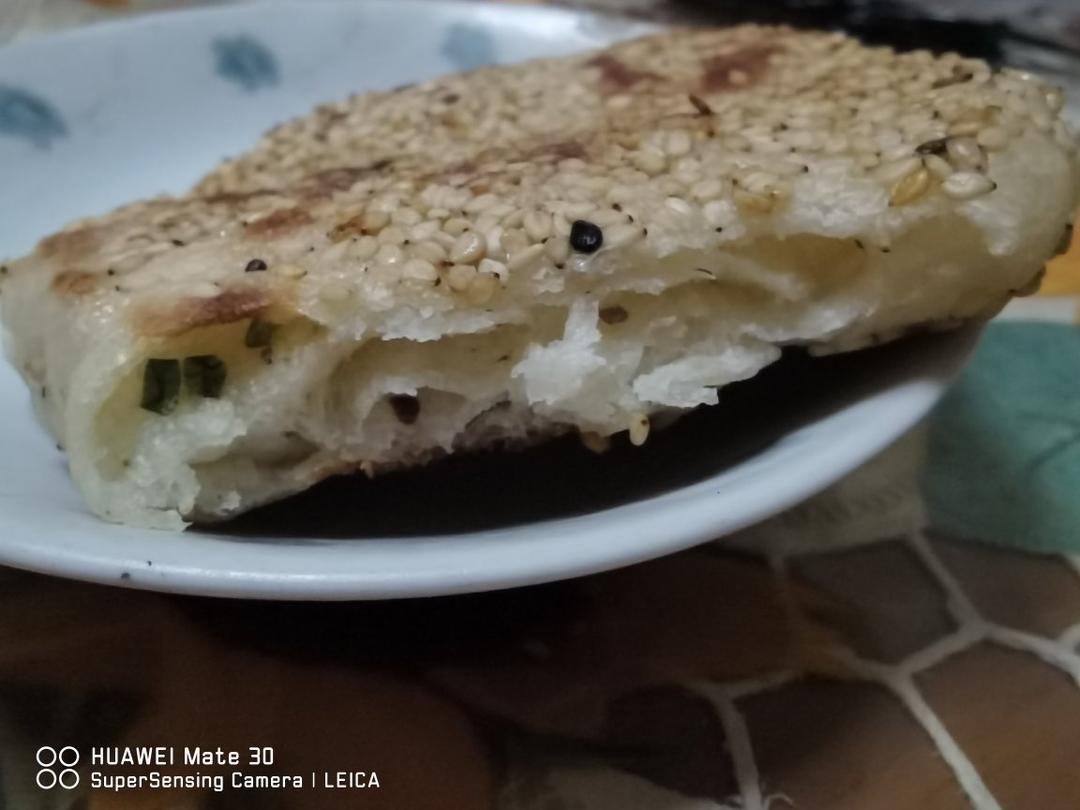 懒人版葱香发面饼 要多软有多软 零失败的方子 附细节视频详解