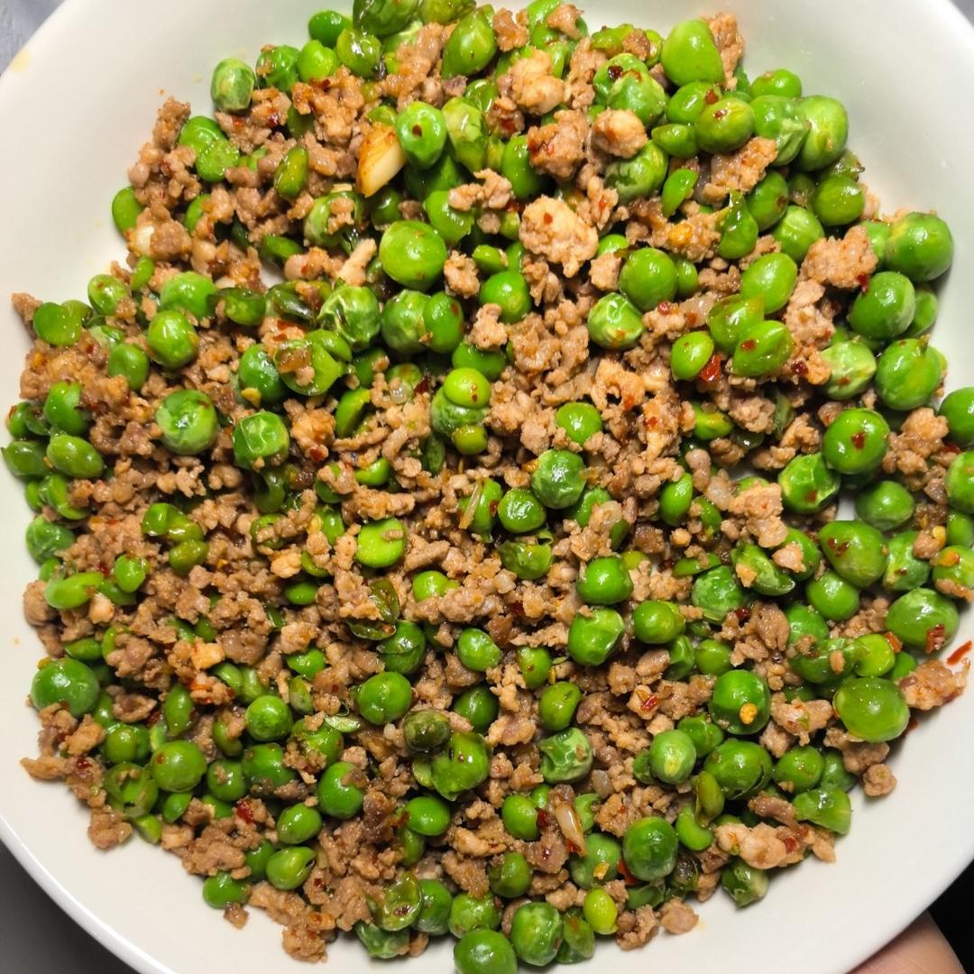 青豌豆炒肉丁