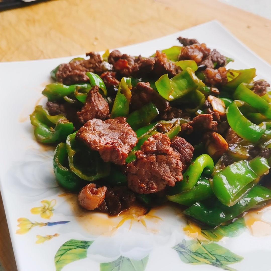 湘菜经典辣椒炒肉