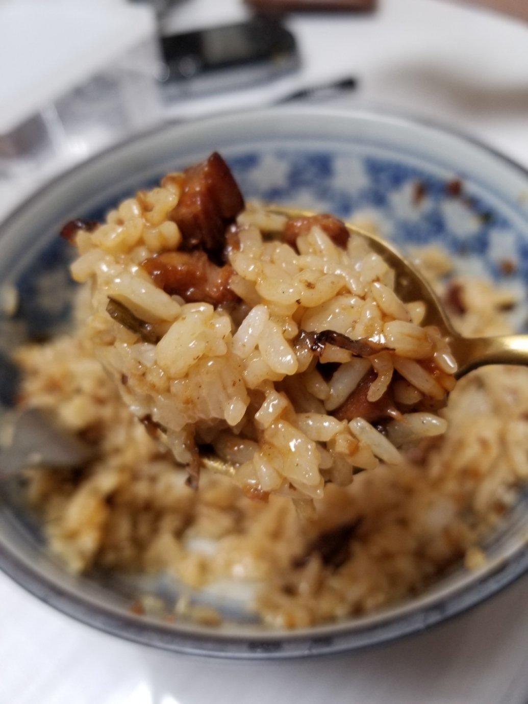 洋葱酥卤肉饭
