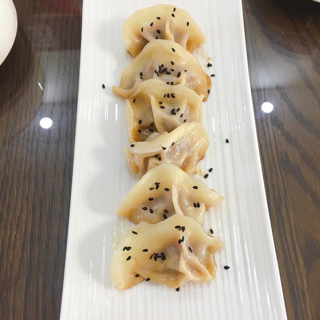 速冻水饺快速做美味锅贴