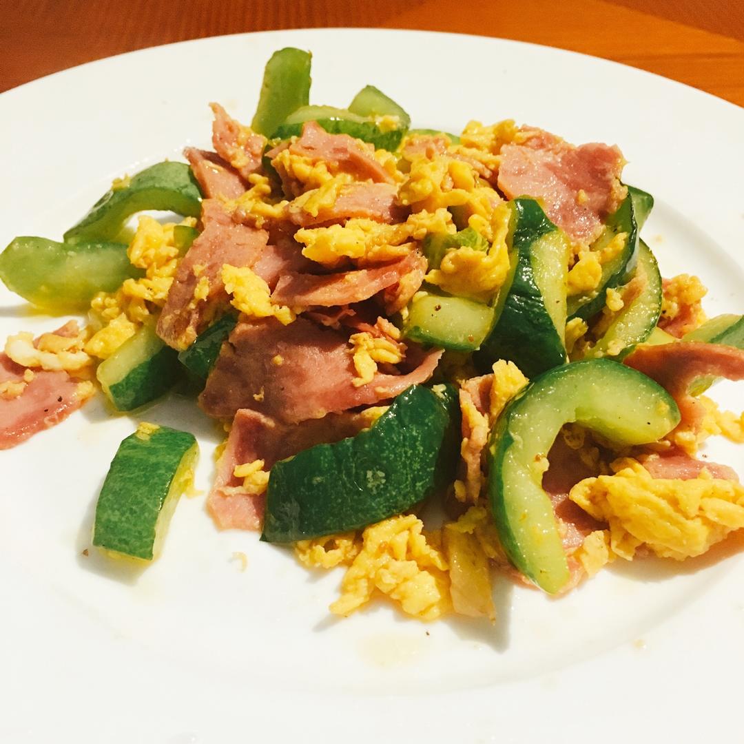 快手小黄瓜炒鸡蛋的做法