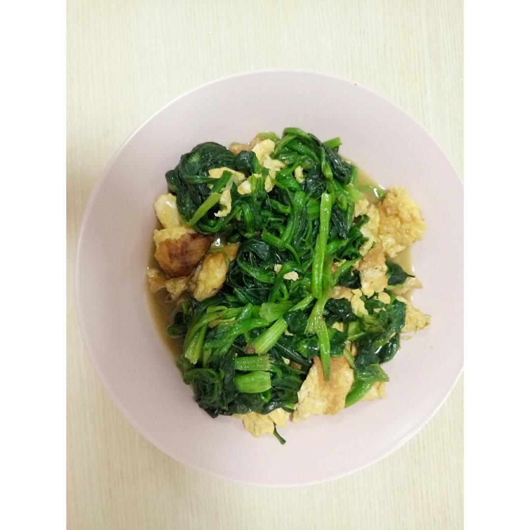 菠菜炒鸡蛋