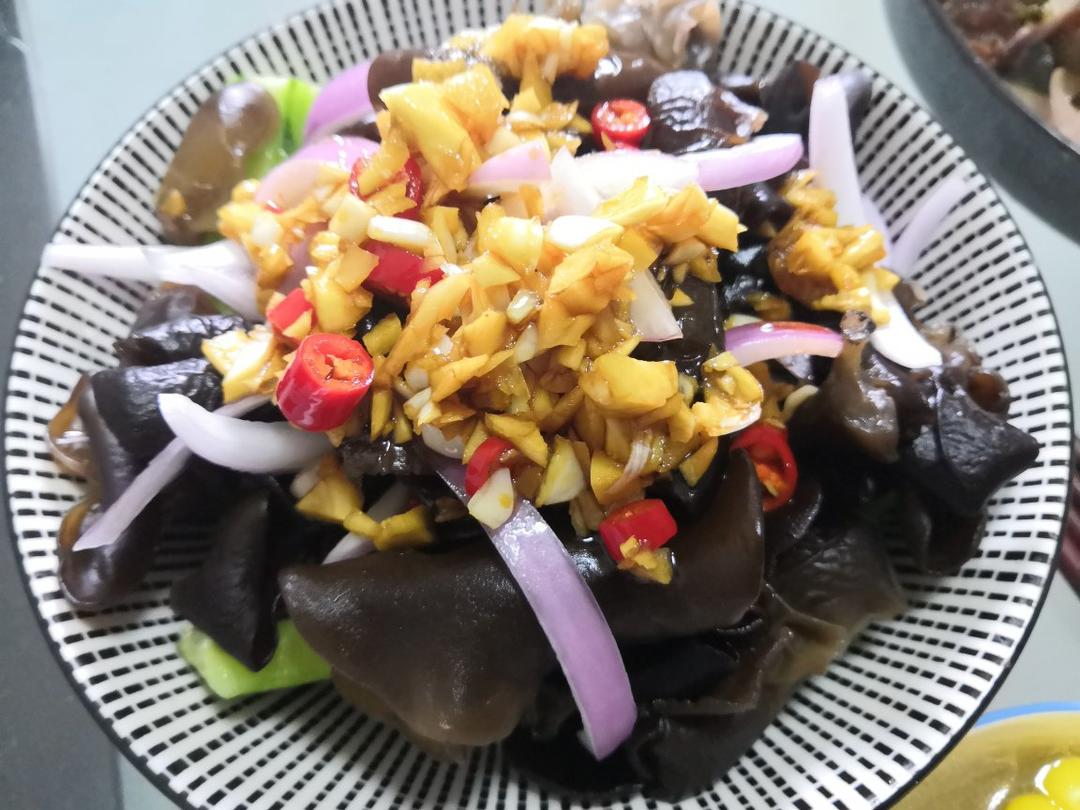 【凉拌木耳】按照我的做法，比饭店还好吃！调味汁是关键~好吃到停不下来