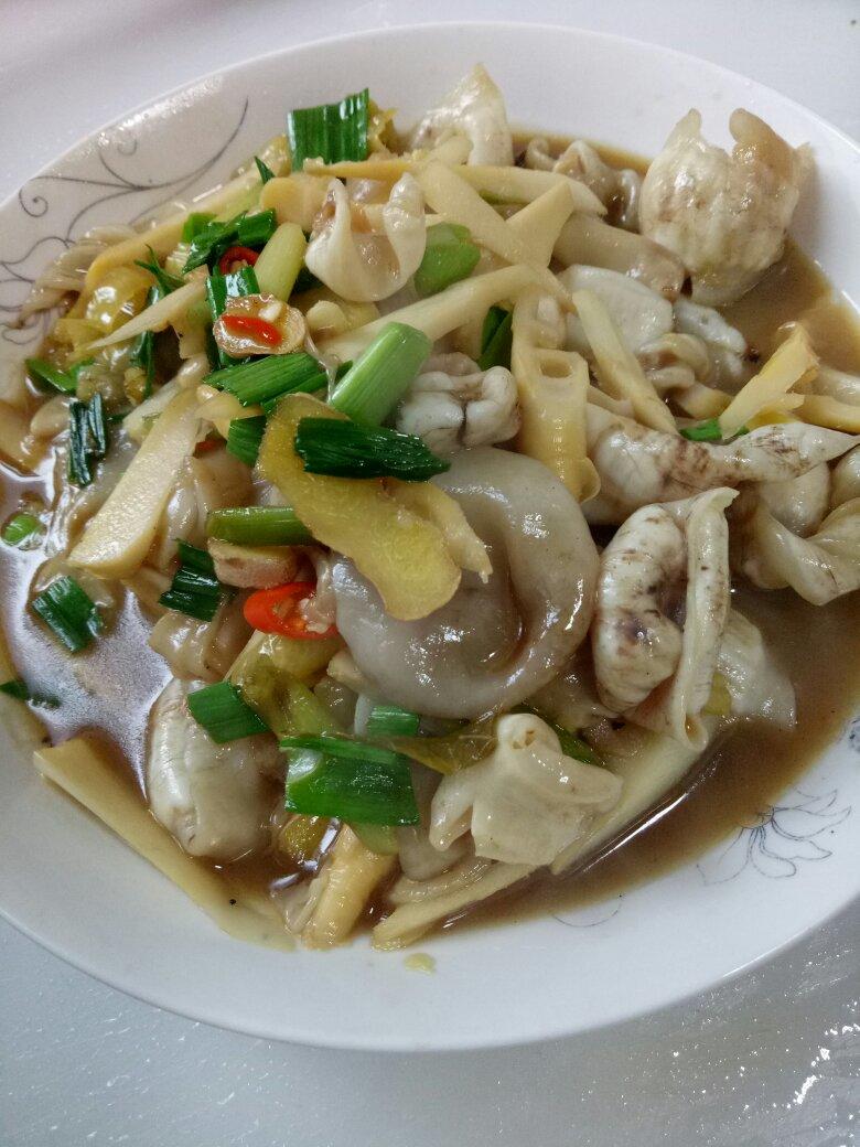 毛噜噜做的香辣爆炒鱼泡