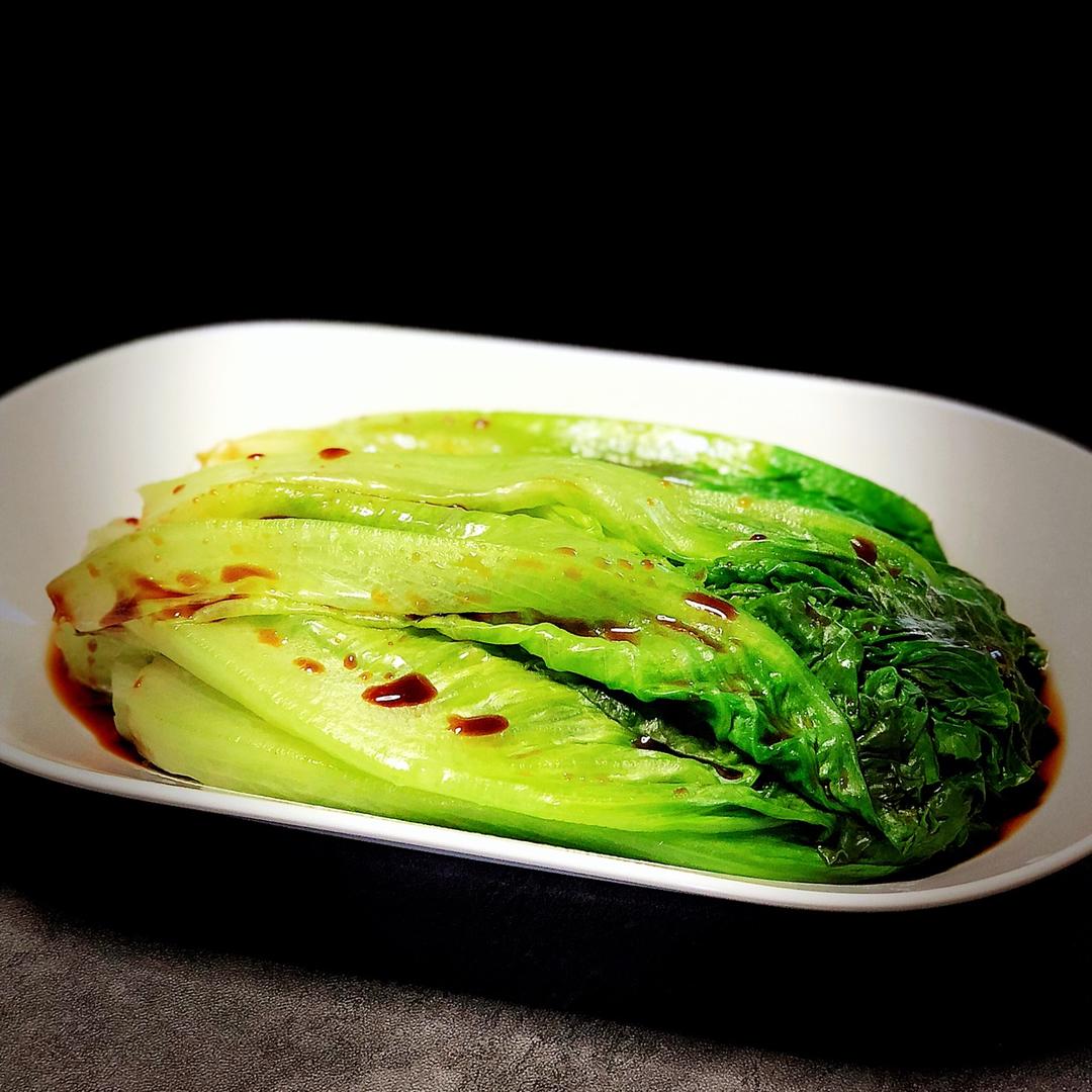 鹏妈在奔跑做的白灼生菜