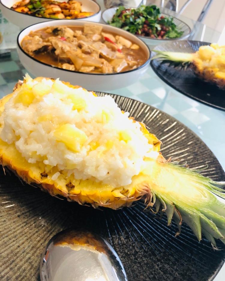 菠萝糯米饭