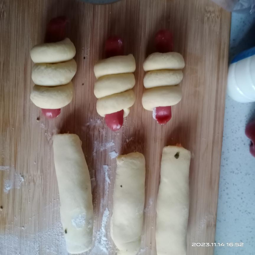 孩子爱吃的中式香肠卷