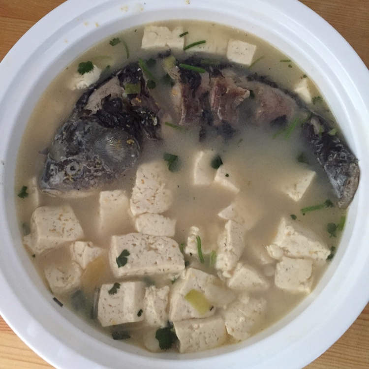 鲫鱼豆腐汤