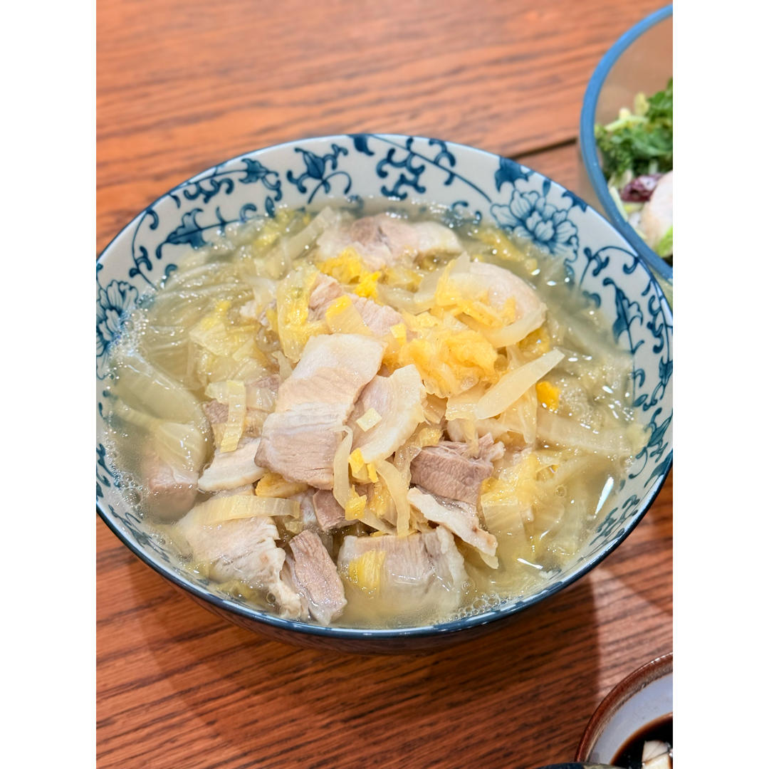 东北酸菜烩白肉粉条