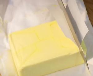 黄油分割保存的做法 步骤3