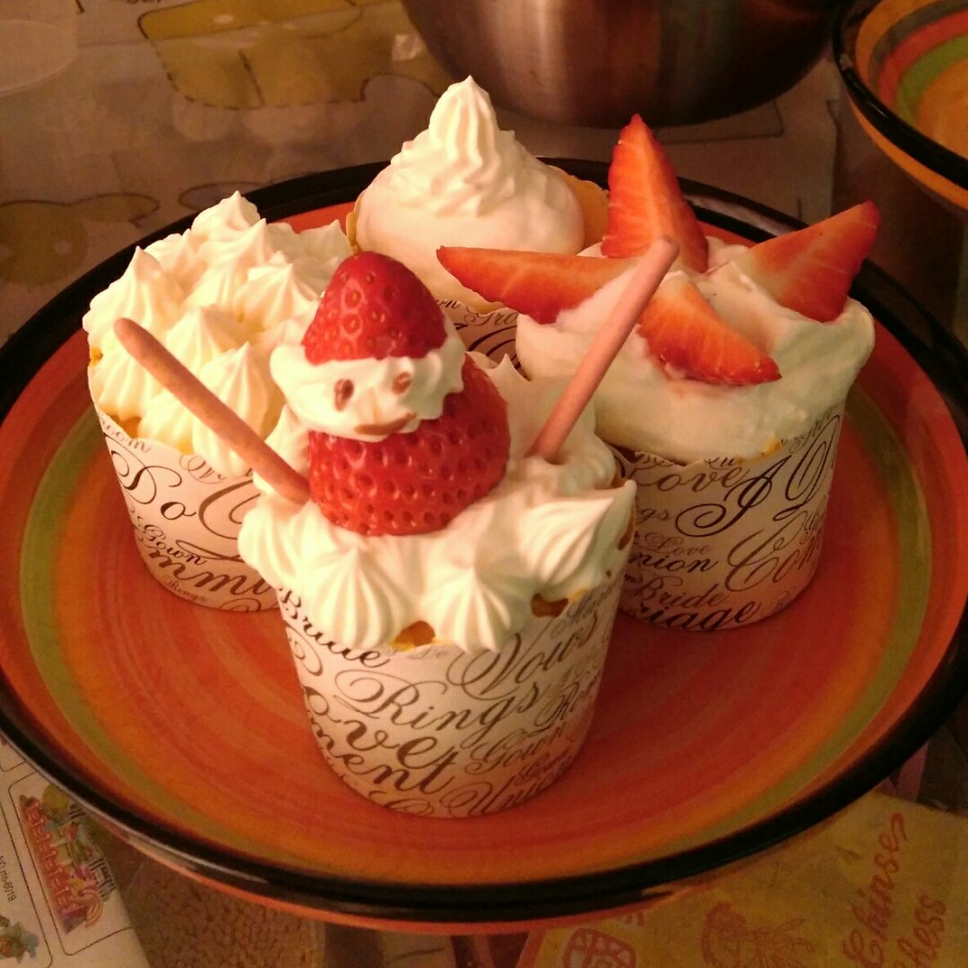 淡奶油纸杯蛋糕