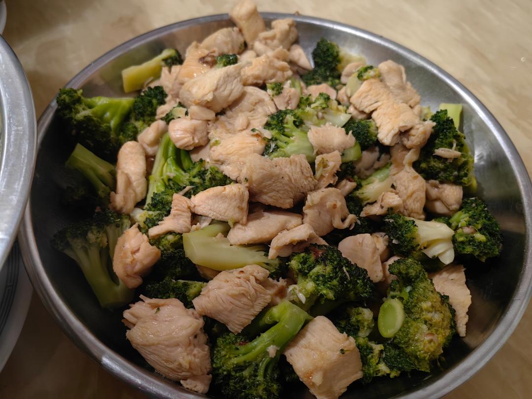 西蓝花炒鸡胸肉