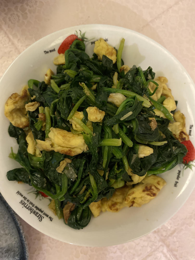 菠菜炒鸡蛋
