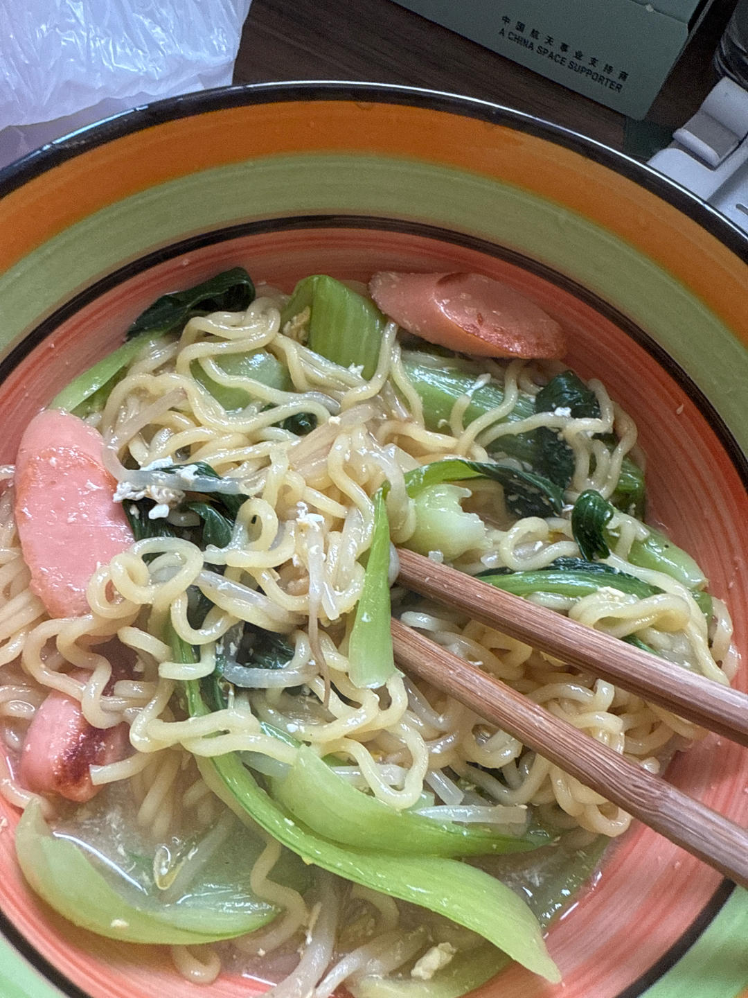 深夜食堂-热气腾腾的煮泡面