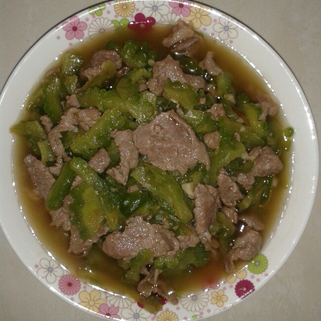 苦瓜炒肉片