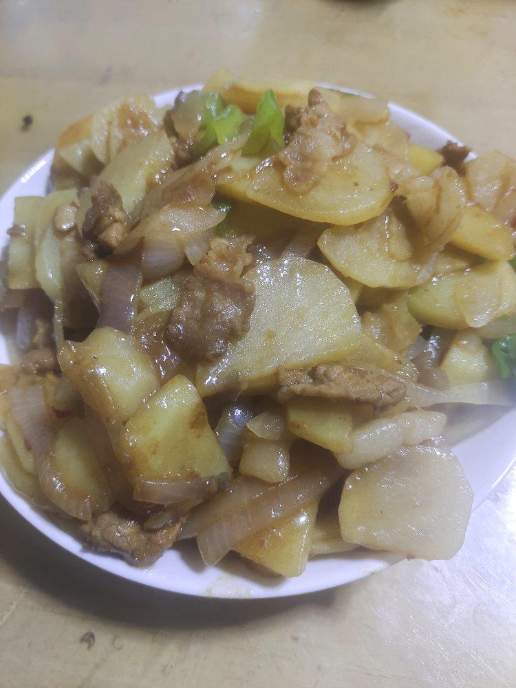 洋葱炒土豆
