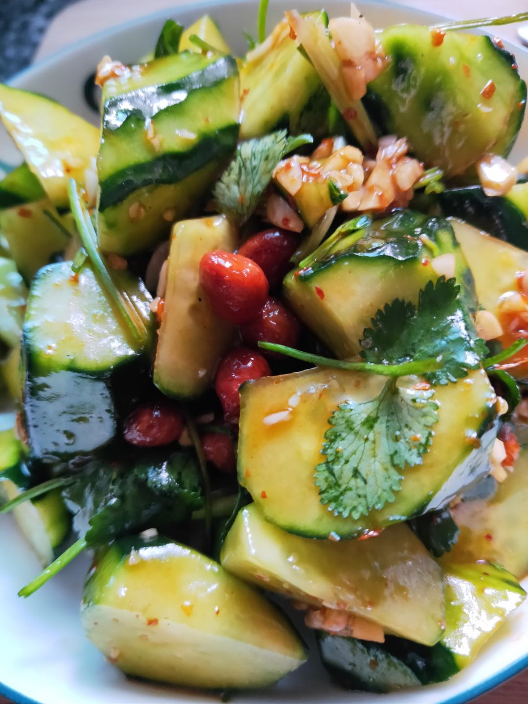 下酒菜之拍黄瓜拌花生米