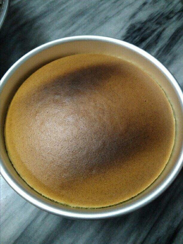 烤箱做蛋糕（戚风蛋糕的做法）