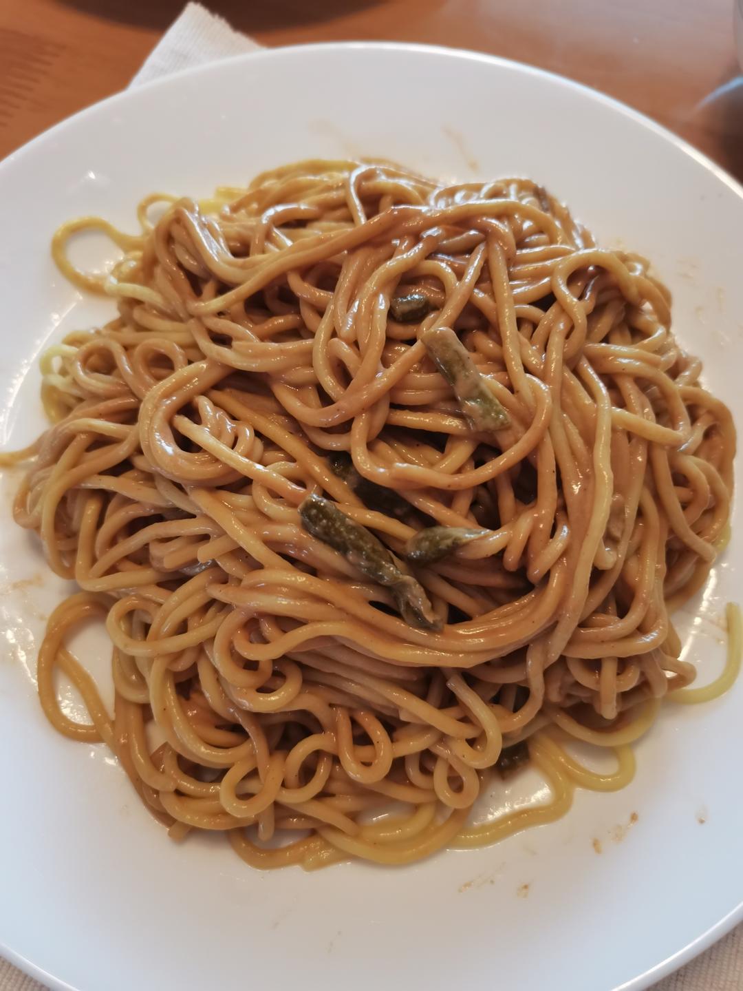热干面酱汁调法/热干面