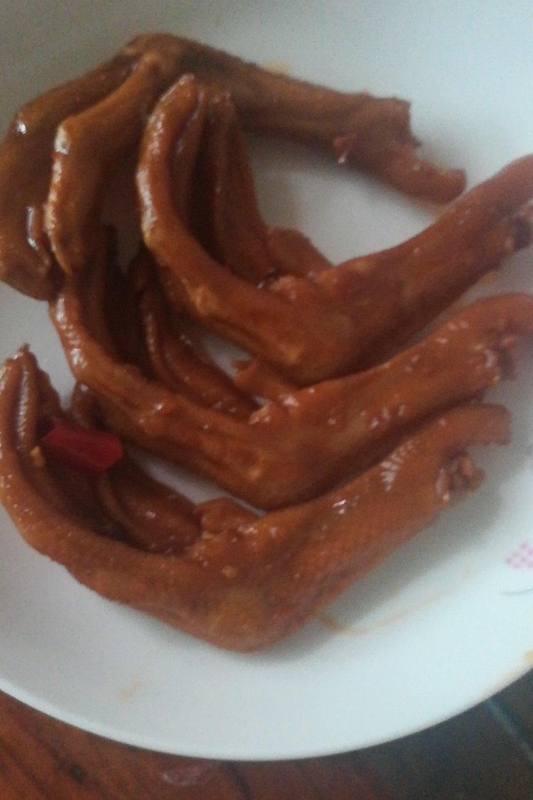 泡制酸辣鸭爪
