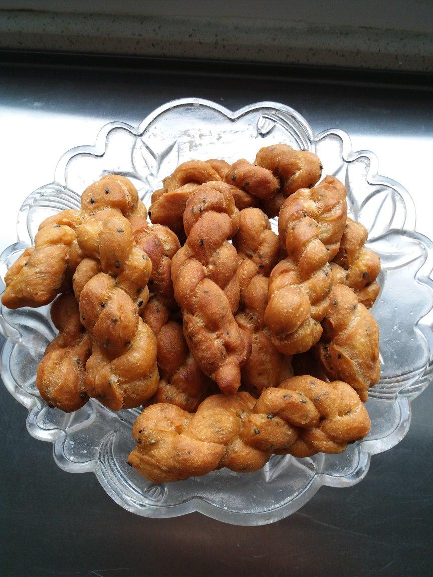 舌尖之旅8做的视频食谱炸麻花