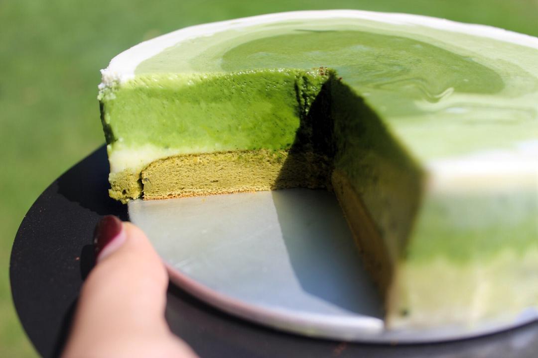 渐变抹茶慕斯蛋糕：我Amanda带着既美又作的抹茶甜点又来了！【曼食慢语】