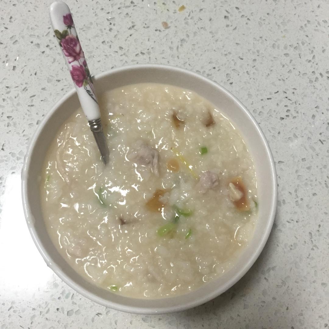 营养早餐-皮蛋瘦肉粥