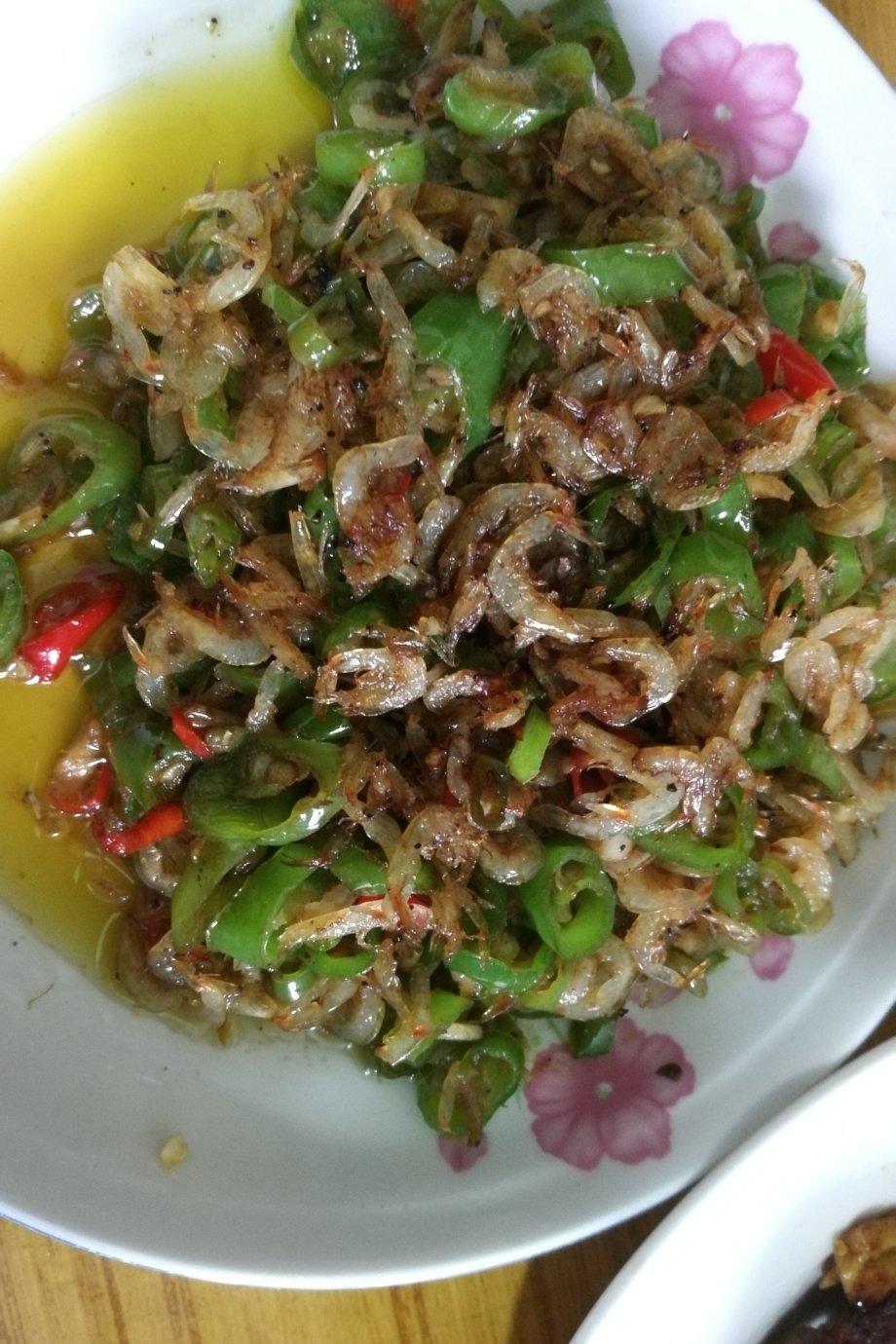 辣椒炒虾皮