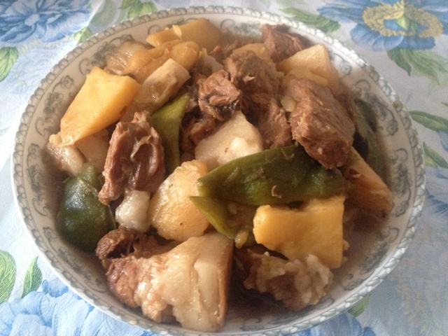 红烧排骨炖豆角土豆