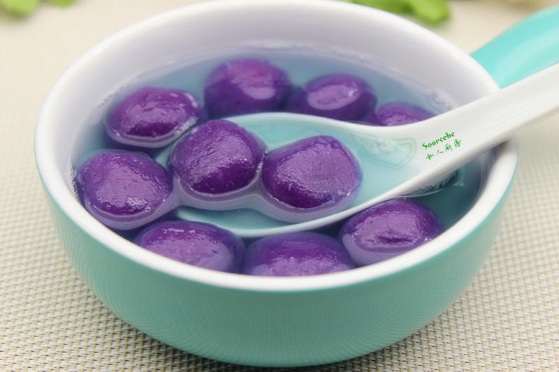闹元宵，吃紫薯汤圆
