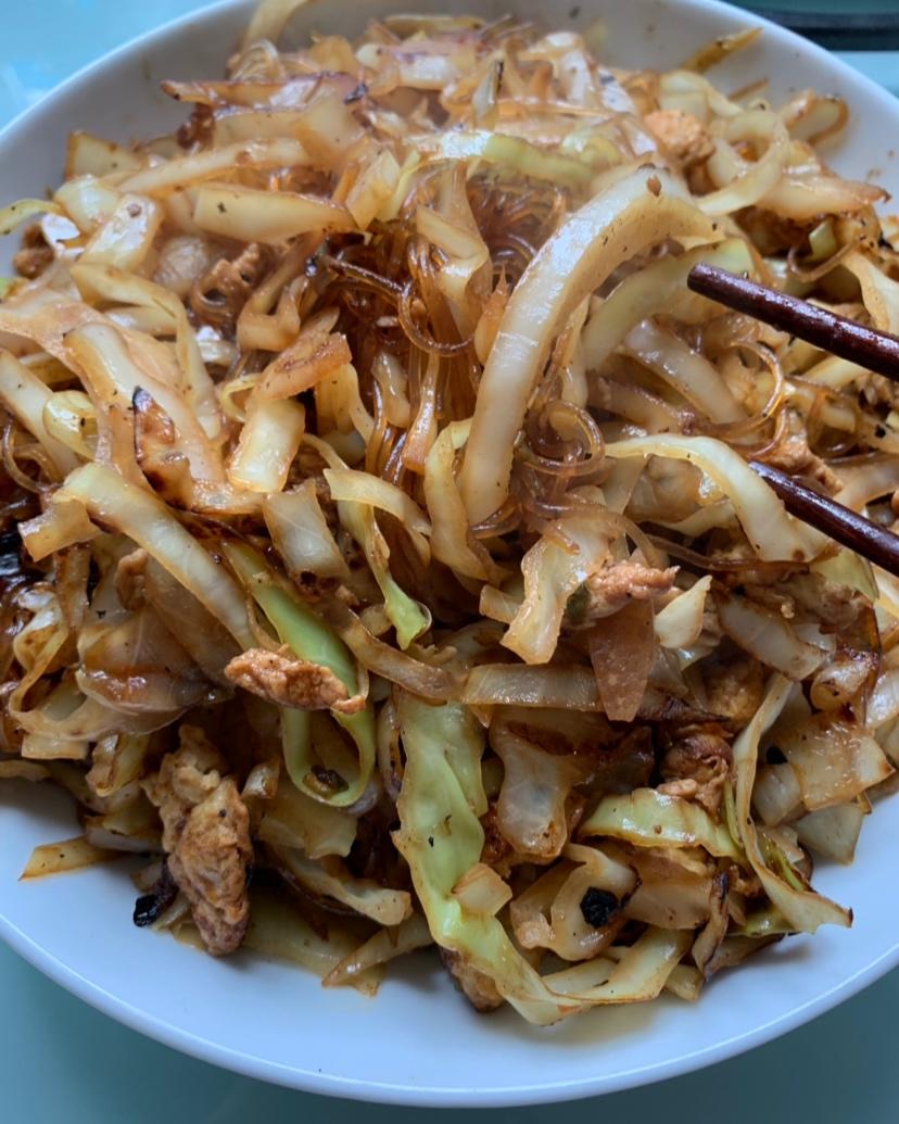 包菜粉丝炒鸡蛋