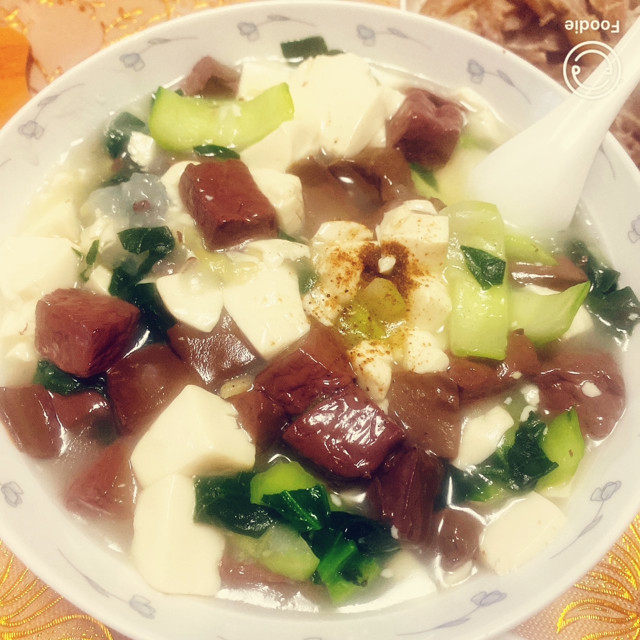 鸭血豆腐汤的做法