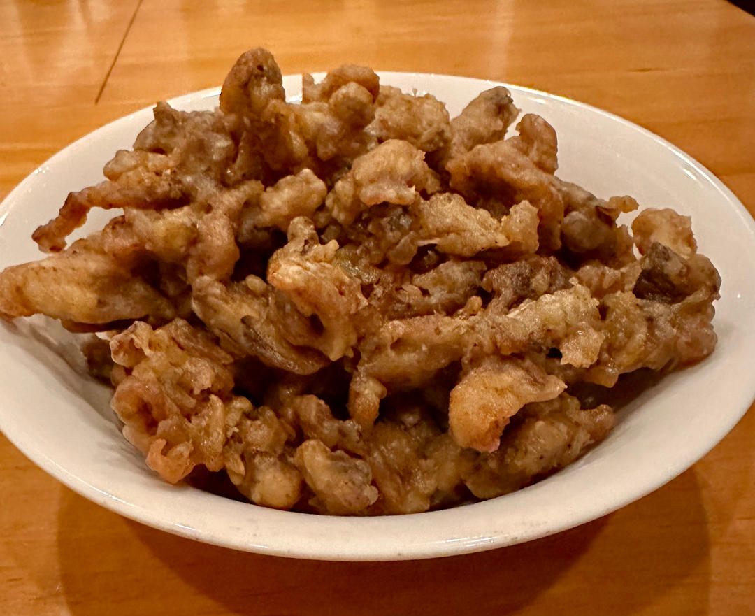 不用焯水，比饭店好吃的椒盐蘑菇，外酥里嫩