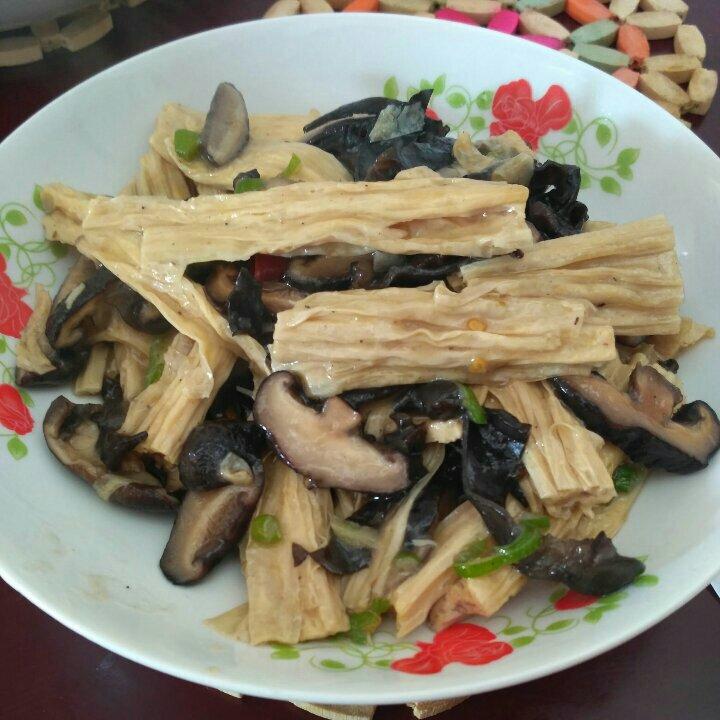 腐竹烧香菇