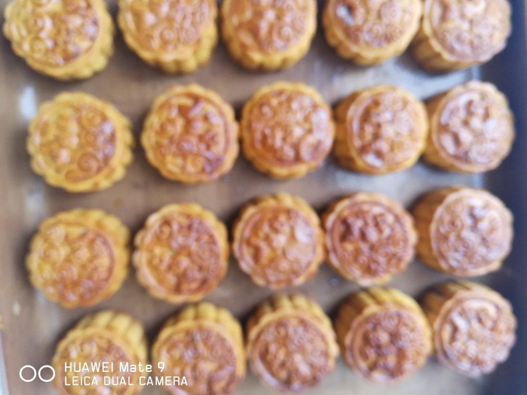 广式莲蓉蛋黄月饼