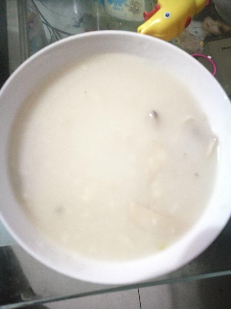 超惊艳奶油蘑菇汤(牛奶版本)