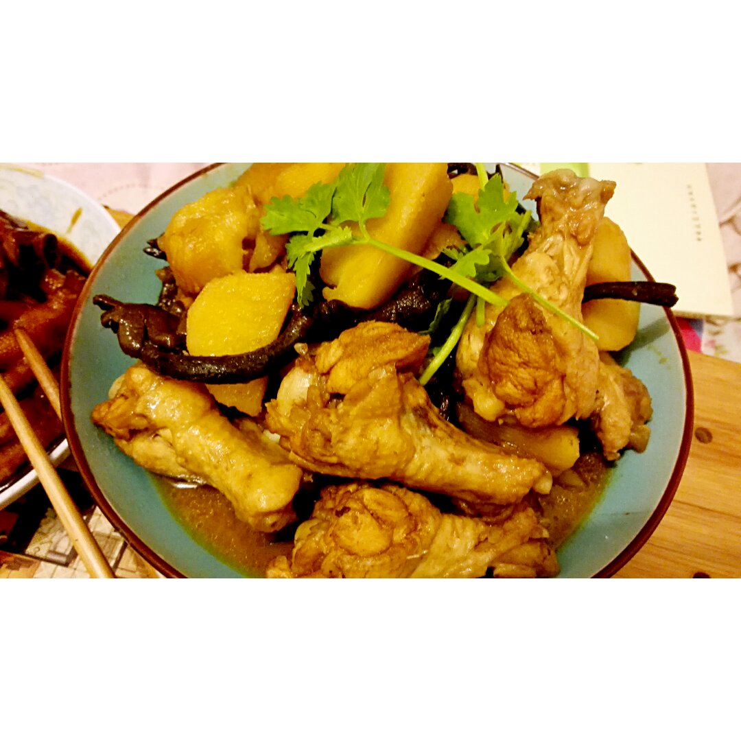 鸡肉土豆炖蘑菇
