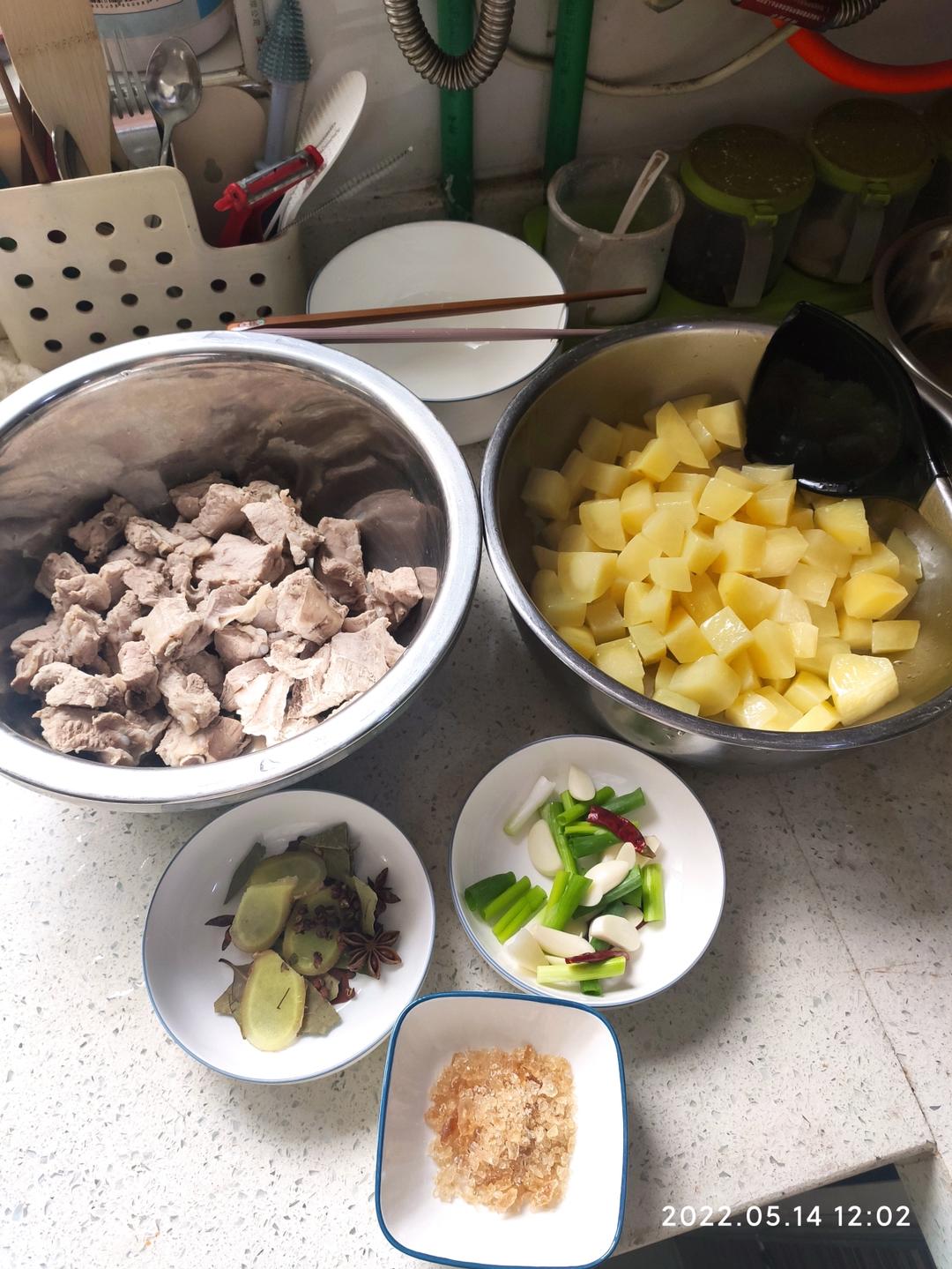 土豆炖排骨