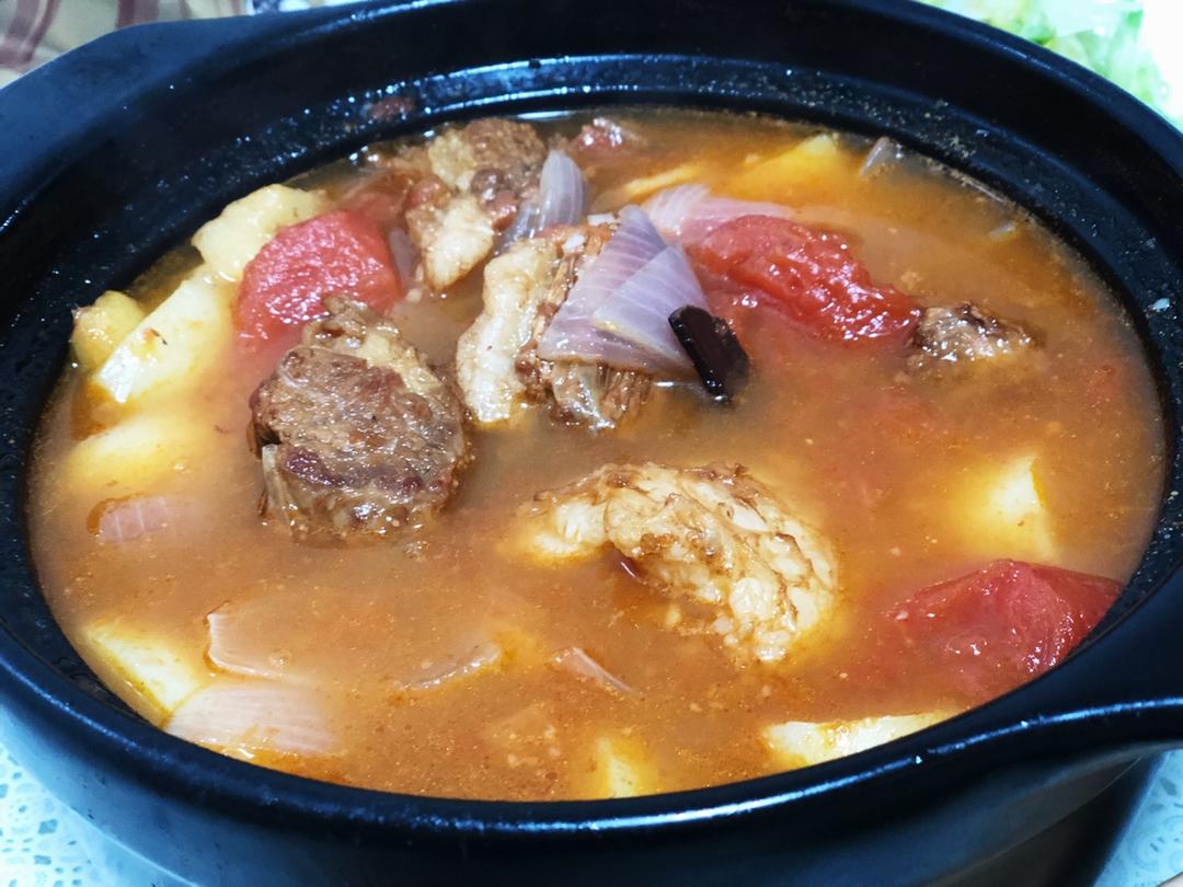 番茄土豆炖牛腩