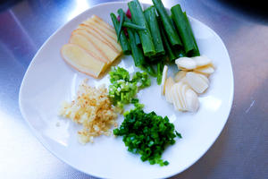 淮扬菜【最软的硬菜】～蟹粉豆腐的做法 步骤5