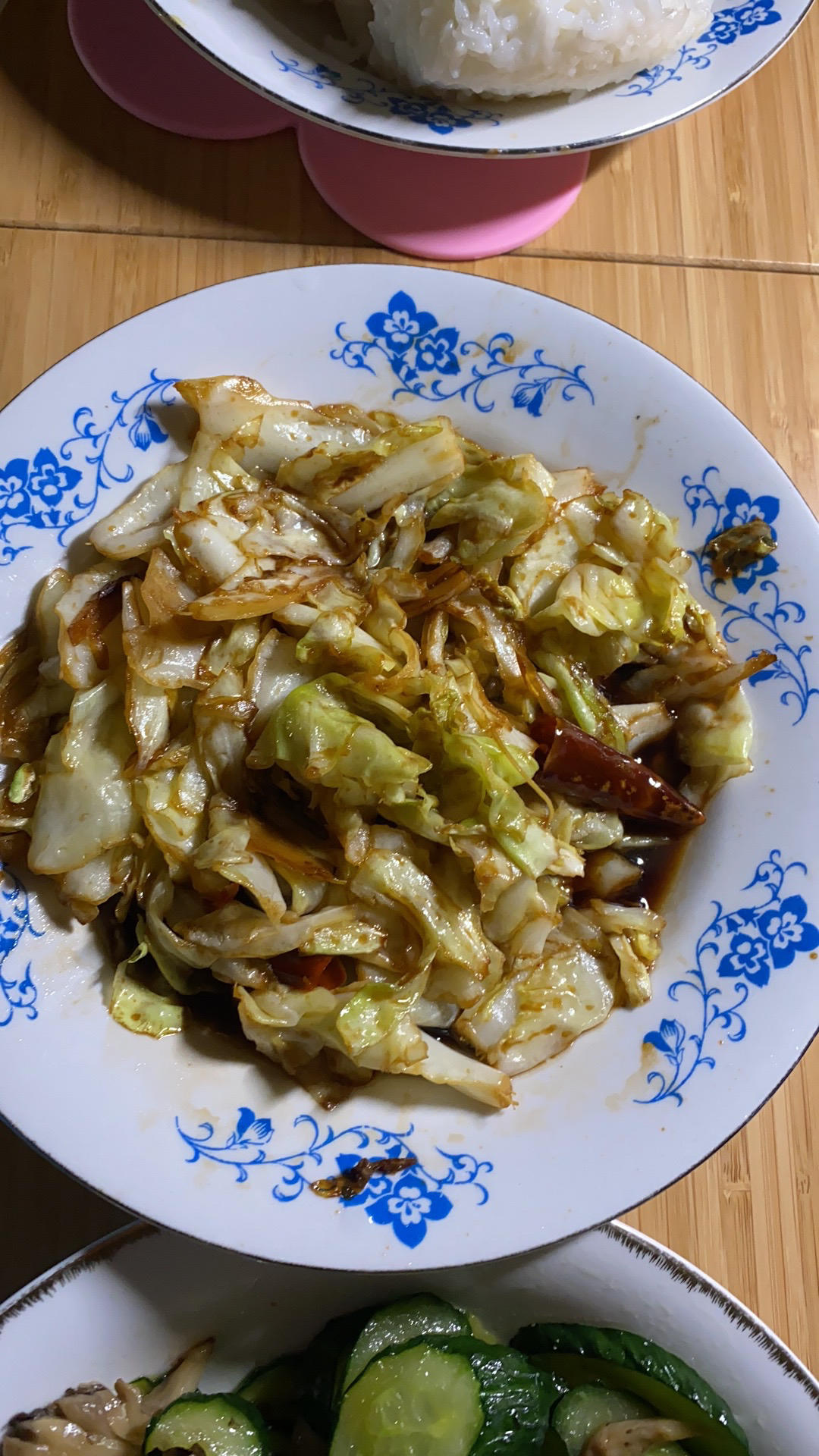醋溜手撕包菜（超简单做法）